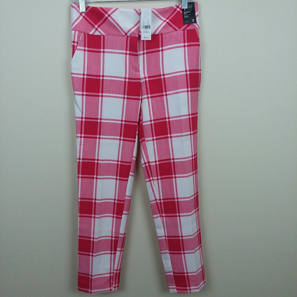 New York and Company Modern Fit Ankle Pant Size 2
